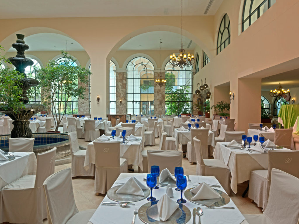 Occidental At Xcaret Destination Ξενοδοχείο Xcaret Park Εξωτερικό φωτογραφία The restaurant at the hotel